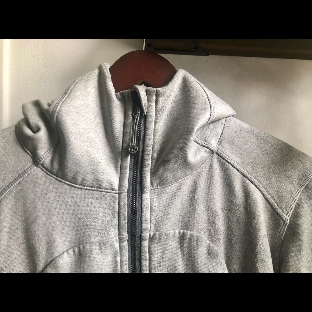 Lululemon Scuba Hoodie size 6